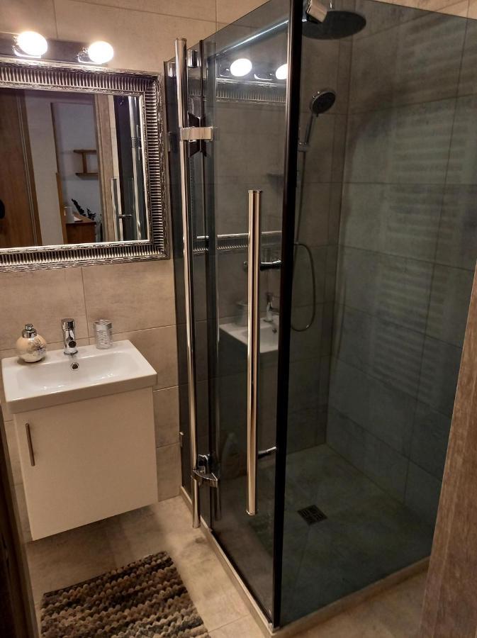 Apartament Green Park สตาโรการ์ด กดังสกี ภายนอก รูปภาพ