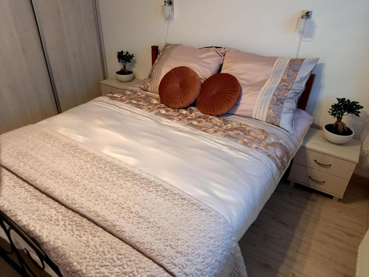 Apartament Green Park สตาโรการ์ด กดังสกี ภายนอก รูปภาพ