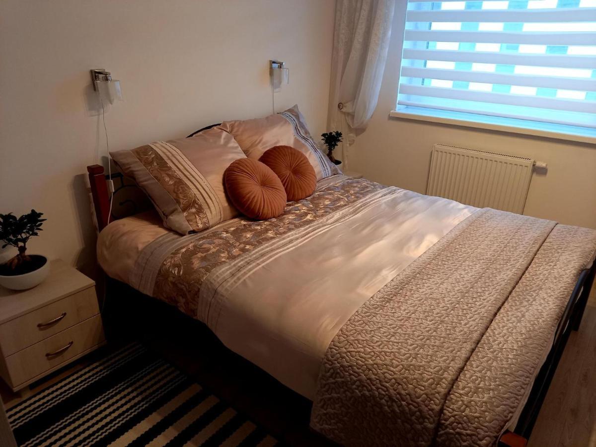 Apartament Green Park สตาโรการ์ด กดังสกี ภายนอก รูปภาพ